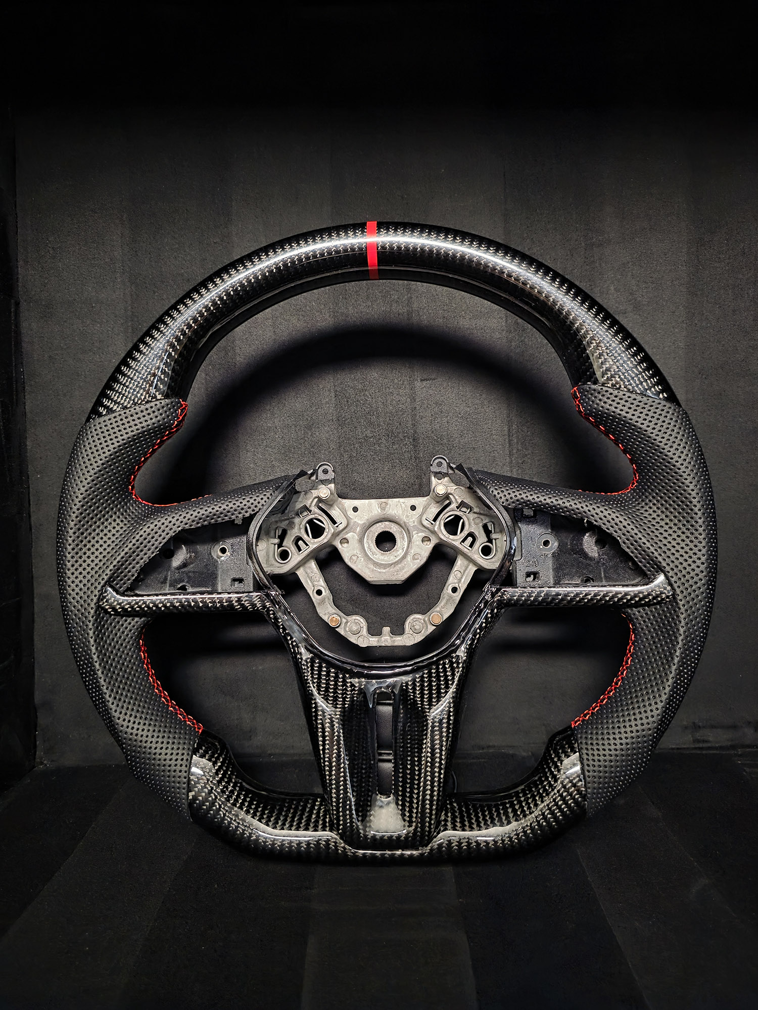 Race Essence Steering wheel for NISSAN R35 GT-R (2017-2024) (Includes Carbon Trim and Paddles) - Image 2